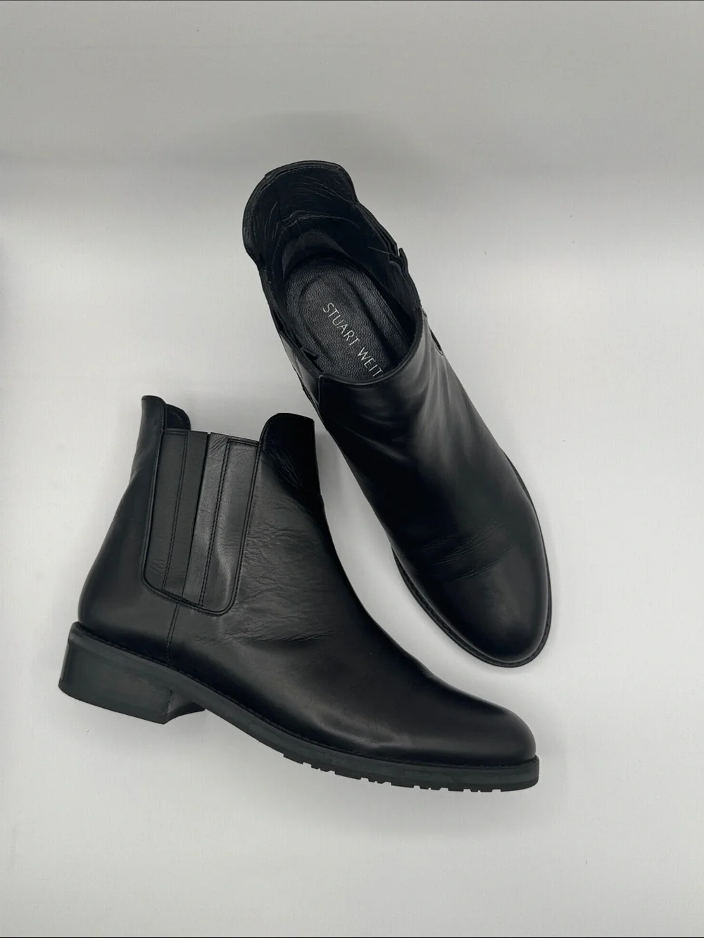 Stuart Weitzman Black Leather Chelsea Chukka Boot Elastic Sides Pull-On Size 7.5